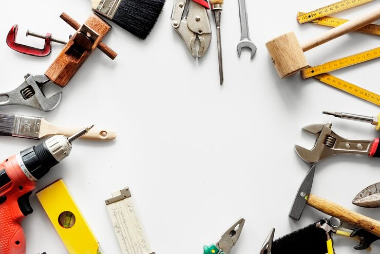 Les circulaires des magasins de bricolage aident les artisans du Québec à économiser et à développer leur activité